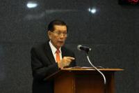 PNoy's link to Congress admits rift with Enrile but downplays its effect on bills