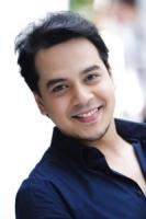 John Lloyd on doing love scenes: It’s challenging