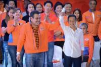 Poe shoots back at Binay over OJT remark