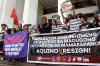 Amid resignation calls, Aquino gets support from evangelical church leaders