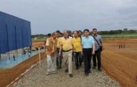 Aquino swears in allies in key govt posts