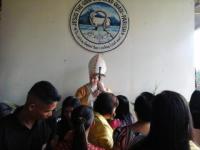 Thousands of Filipinos join in celebration of two new saints