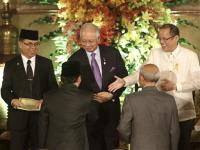 Aquino hopes Malaysia help in peace process continues amid protests