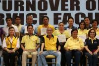 PNoy seeks governors’ full support for Roxas, Robredo